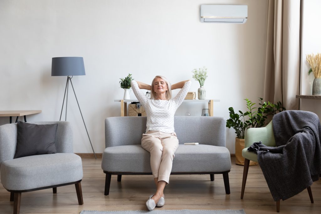 How a Heat Pump Functions in the Summer